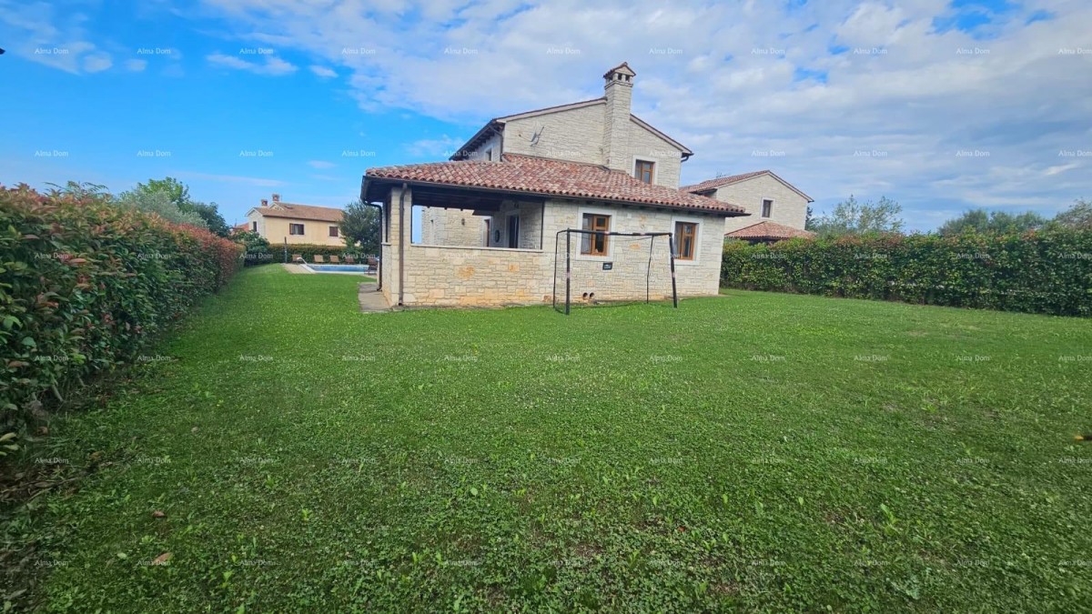 Spacious House with a Pool in Sveti Lovreč - Perfect Family Home 10