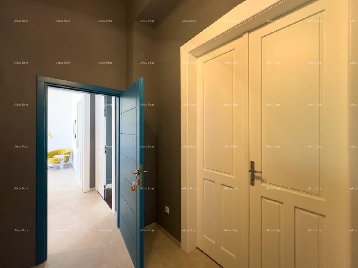 Prodajemo renoviran stan u centru Pule! 4