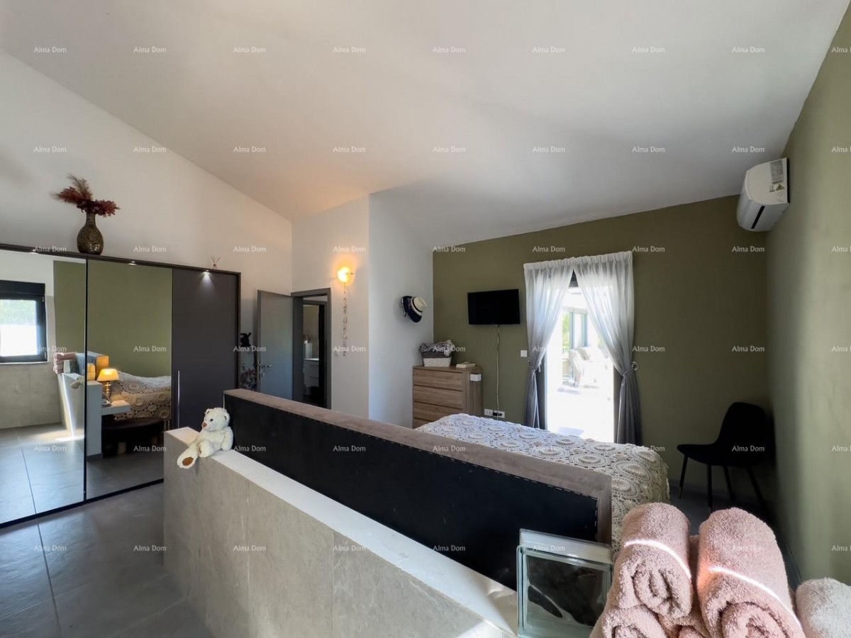 TWO HOUSES FOR SALE! Exclusive sale! 30