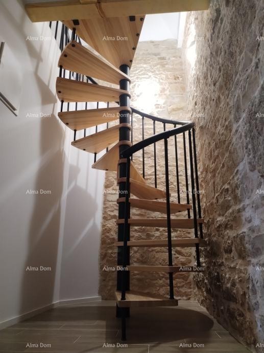 Дом с бассейном и спортивными удобствами 11