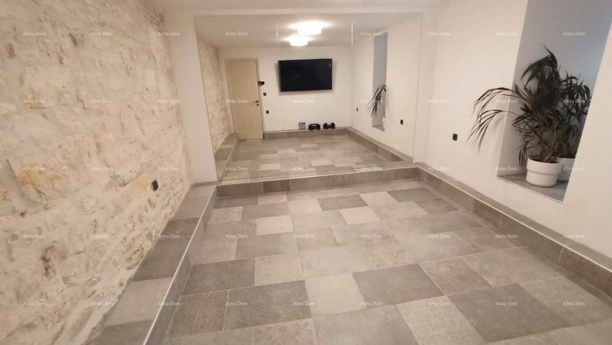 Pula Veruda Прекрасная, полностью отреставрированная австро-венгерская каменная вилла с видом на море. 12