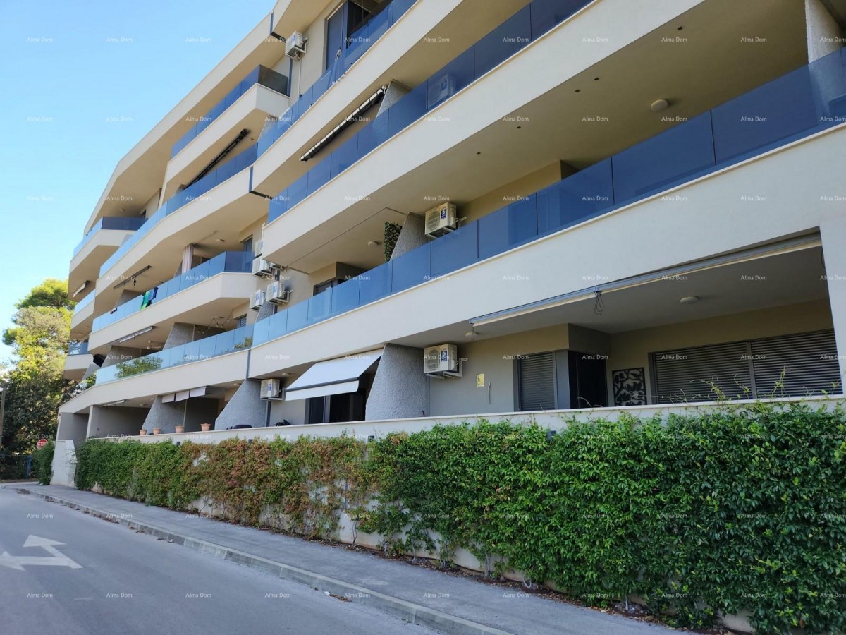 STOJA  Moderni stan s terasom 80 m², 100 m od mora u Puli! 1