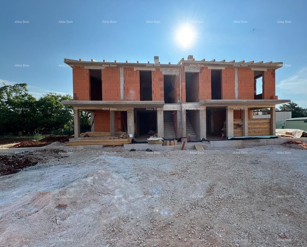 Sale of apartments under construction, 400 m from the beach and the sea, Novigrad! 2