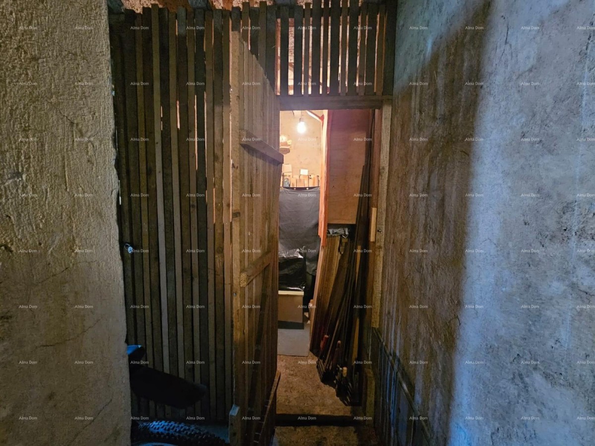 Chestnut. Apartment for sale in an excellent location, Pula! 20