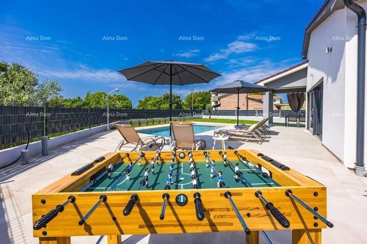 Pomer. New Detached Single-Story House with Pool. 9