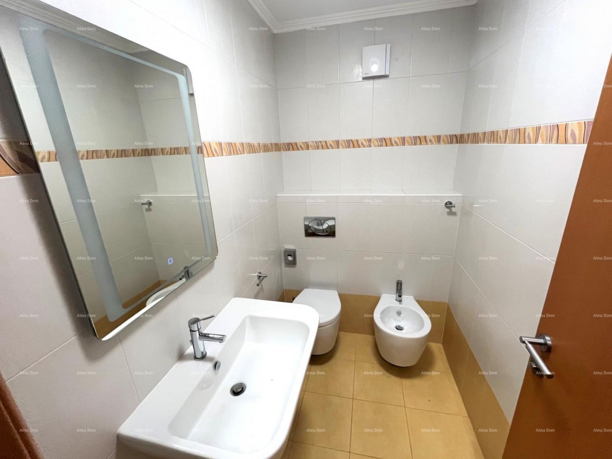 Spazioso appartamento in complesso con piscina, garage e vista mare – a soli 70 m dal mare, Umago! 8