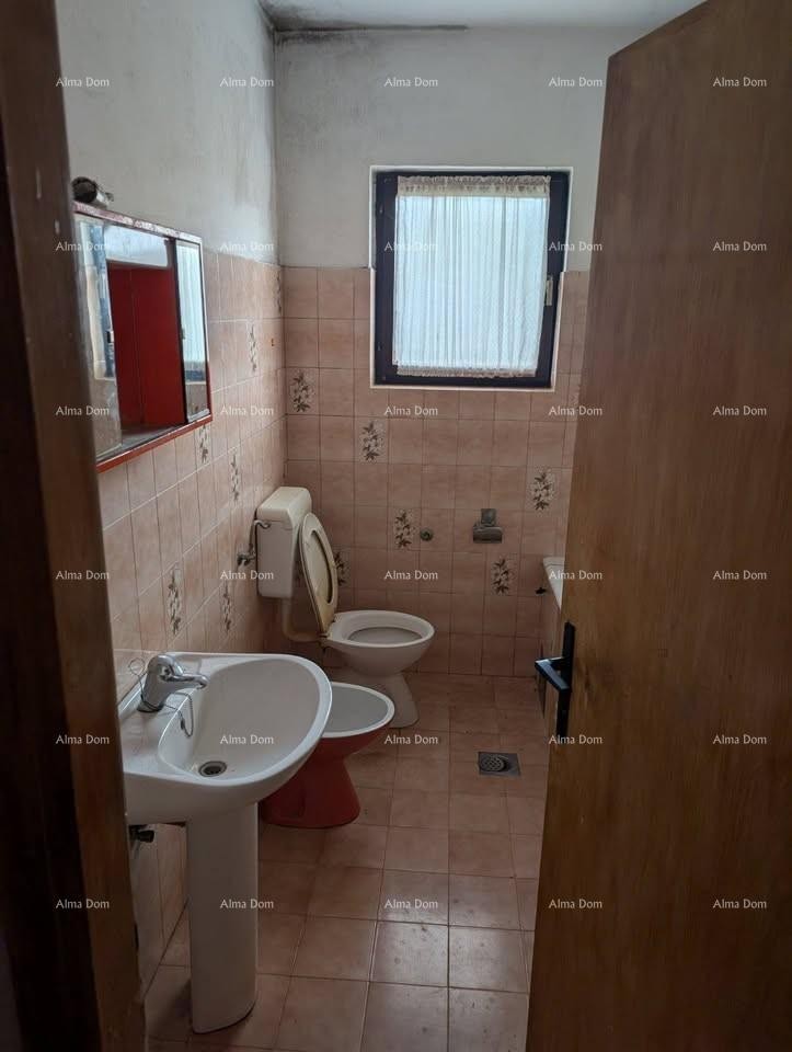 Prodaja samostojeće kuće s okućnicom i vrtom - Pazin 7
