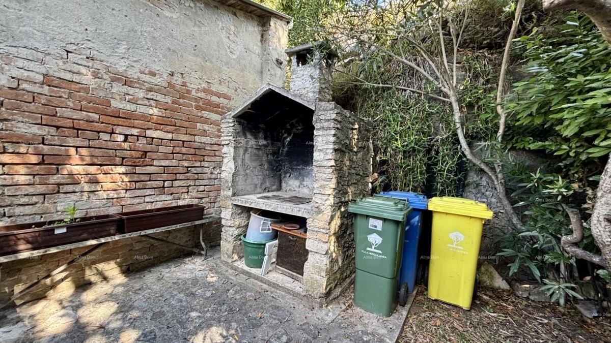 PULA, center – prodaja / stan 55 m² z vrtom in parkirnim mestom 17