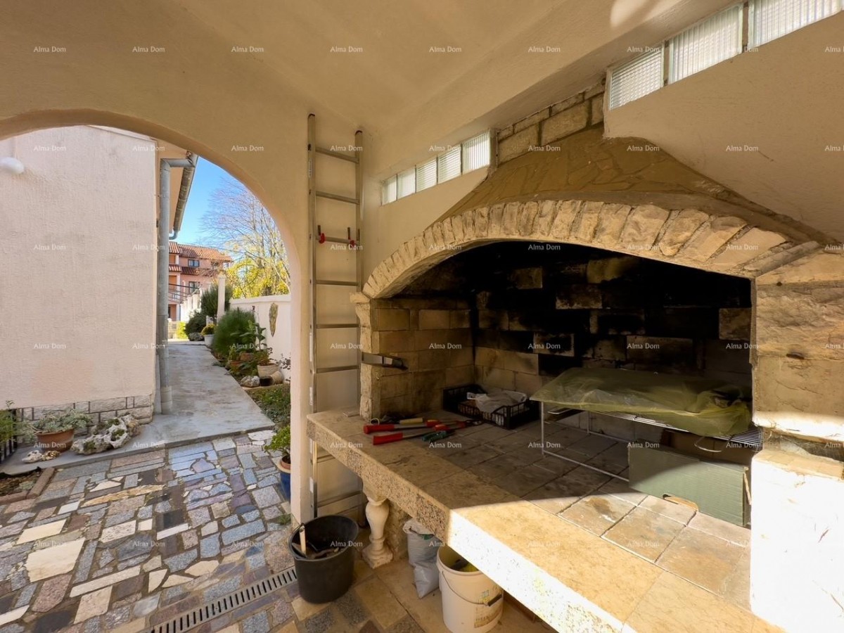 Velika hiša s 4 stanovi - Peščena uvala! 19