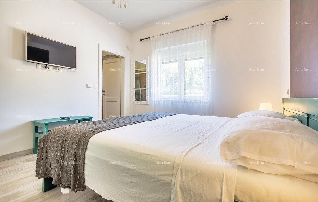 Premantura, samostojeća kuća sa 5 spavaćih soba.Blizina mora . 32