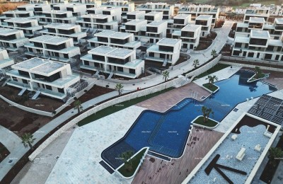 Umag, letovi luksuza i lepote! Prodaja stanova u resortu s zajedničkim, krovnim infinity bazenom od 105m!