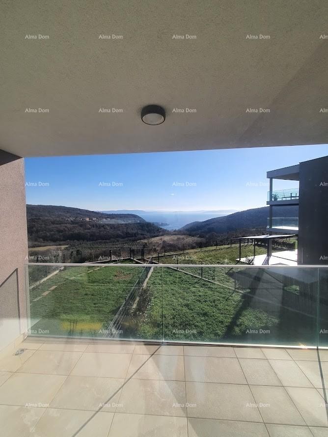 Лабин! Продается прекрасная двухкомнатная квартира с видом на море! 6