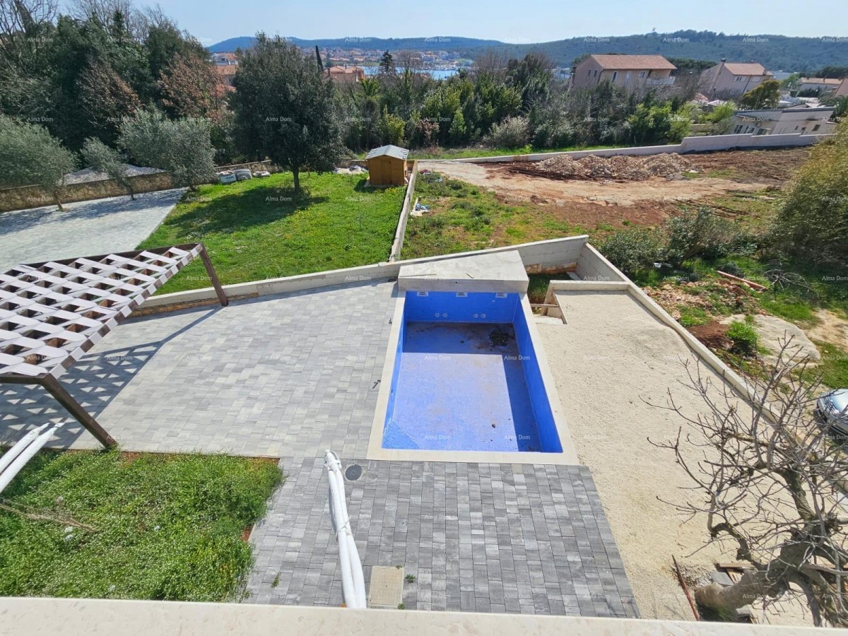 БАНЙОЛЕ – просторный дом с несколькими жилыми помещениями и дополнительным участком под застройку 4