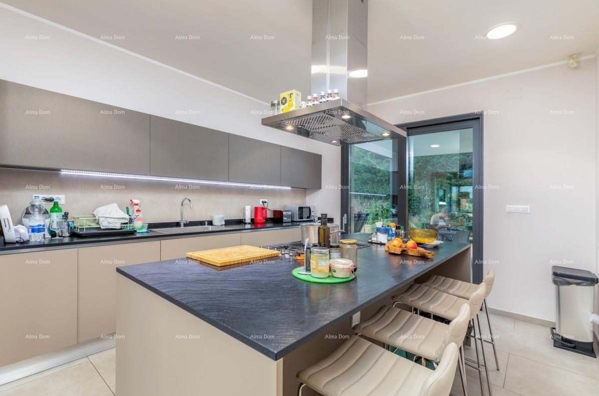 FAŽANA - Samostojeća vila premium klase, sa bazenom, liftom / 100 m od Aleje maslina. 8