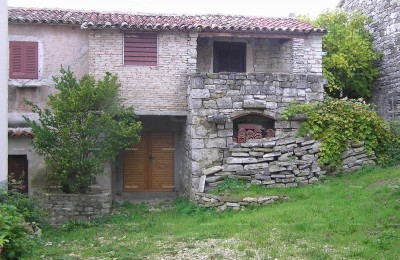 Pazin – stara kamena kuća u srcu Istre, 79 m²
