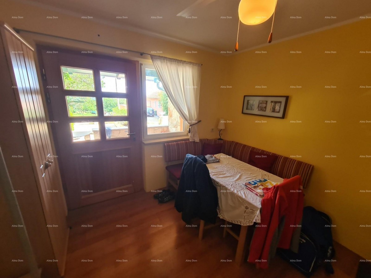 Kuća s bazenom i velikom okućnicom!  Blizina mjesta Marčane. 9