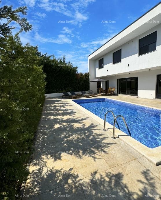 Prodaje se prelijepa duplex kuća od 178m2 sa bazenom, Rovinjsko selo 3