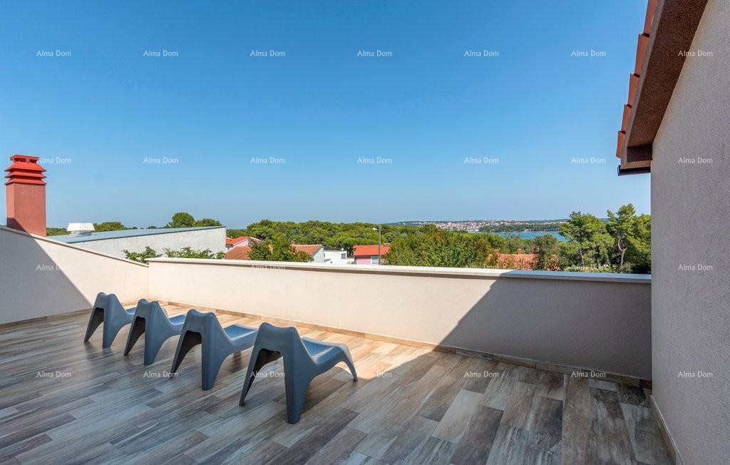Premantura, villa indipendente con 5 camere da letto. Vicinanza al mare. 9