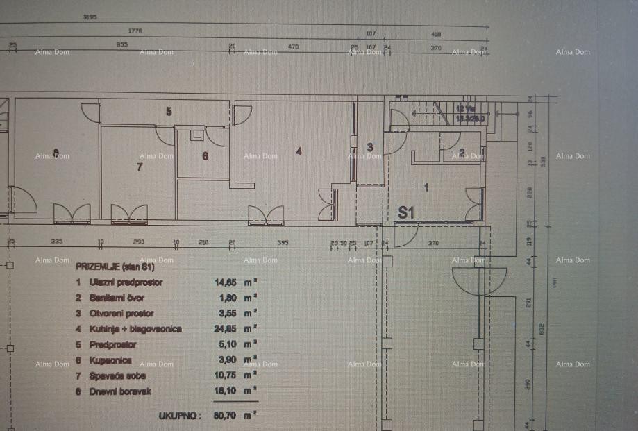 ПРЕЛЕПА КВАРТИРА – РОВИЊ | 80 м² | ОДЛИЧНА ЛОКАЦИЈА 2