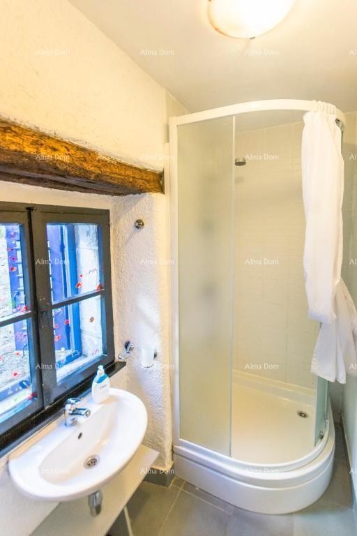 Prodaje se kuća, u centru Motovun 13