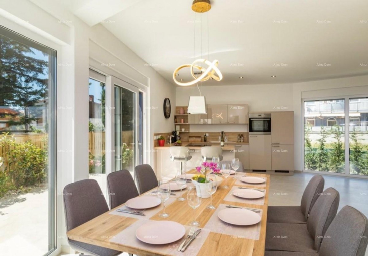 Продается прекрасная вилла с бассейном, джакузи и видом на море, Фажана! 3