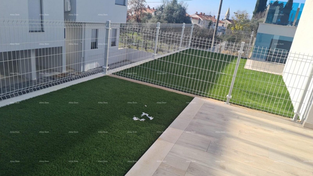 Modern apartment in block B with two parking spaces, close to Umag! S1 13