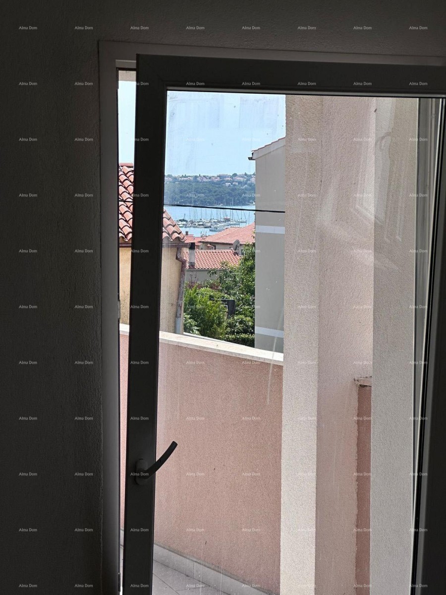 Prodaja fantastične hiše s tremi stanovi v Medulinu! 13