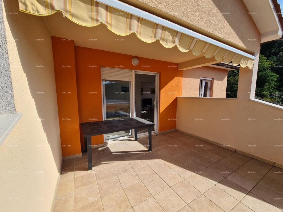 Apartment with an open view of the bay and the sea. 4