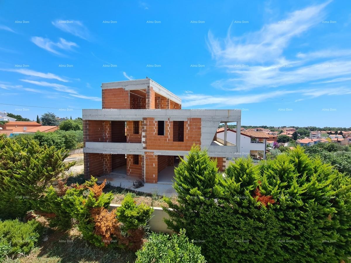 МЕДУЛИН На возвышенной части города построен дом Ро-Бау! 1