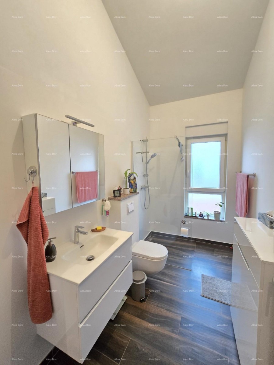 Самостоятельный одноэтажный дом с бассейном! 21