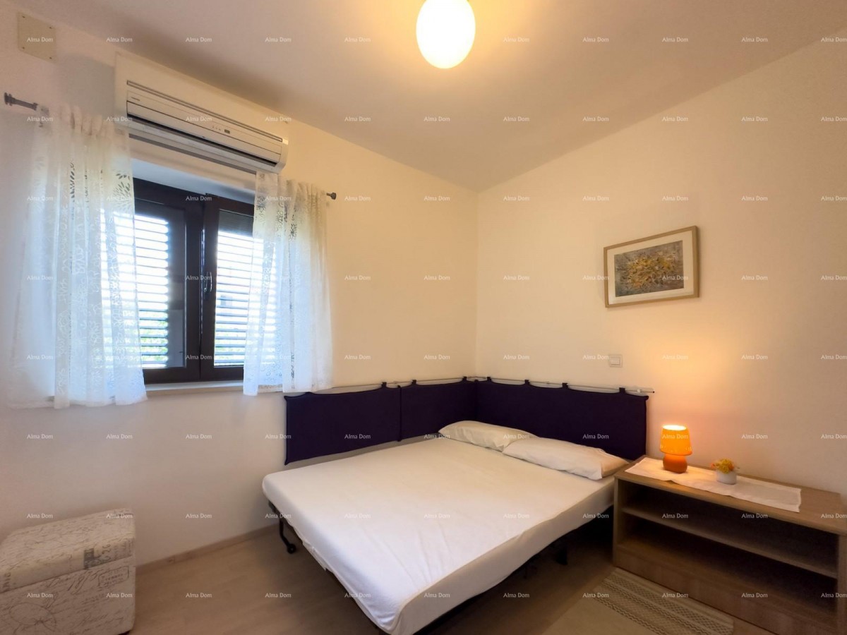 Bellissima casa con piscina a Pola, ideale per famiglie o investimento. 34