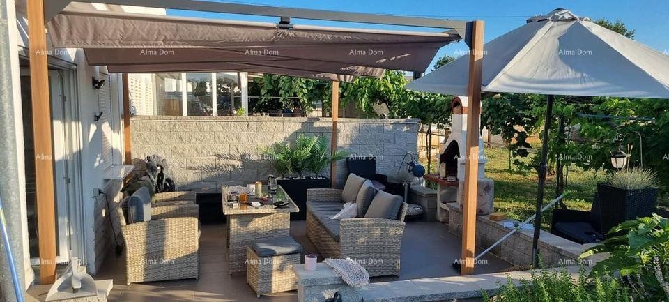 Продажа красиво оформленной квартиры с двумя спальнями в Порече 2