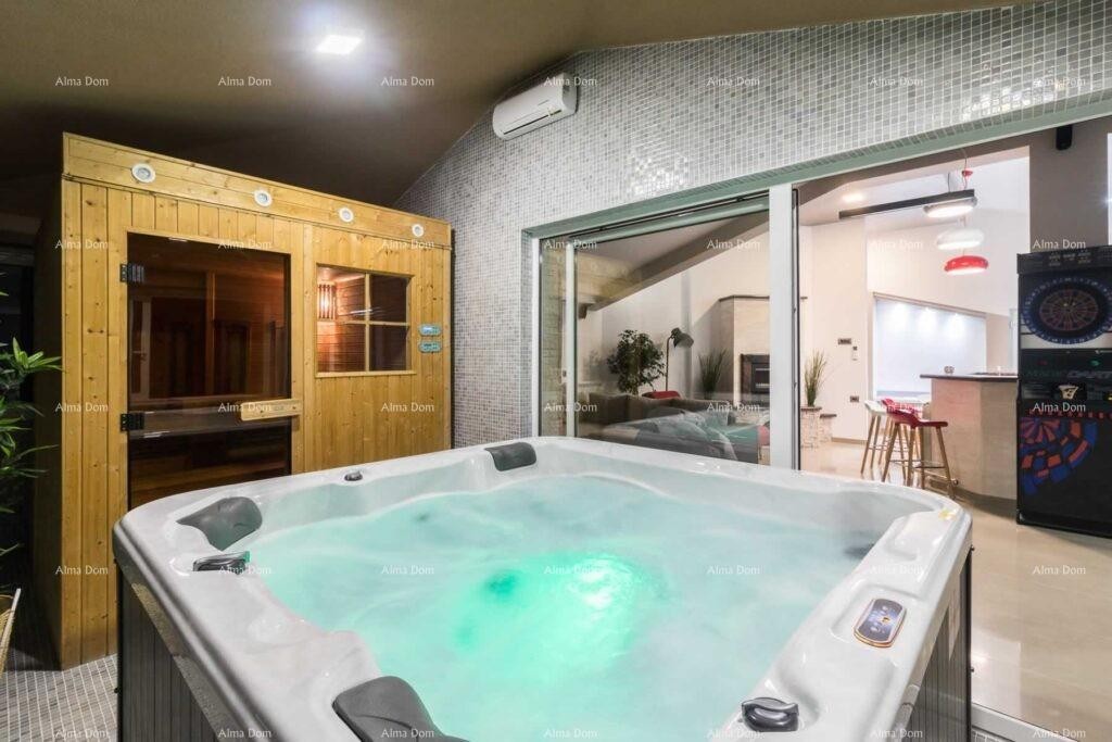 Красивая вилла на большом участке! 16