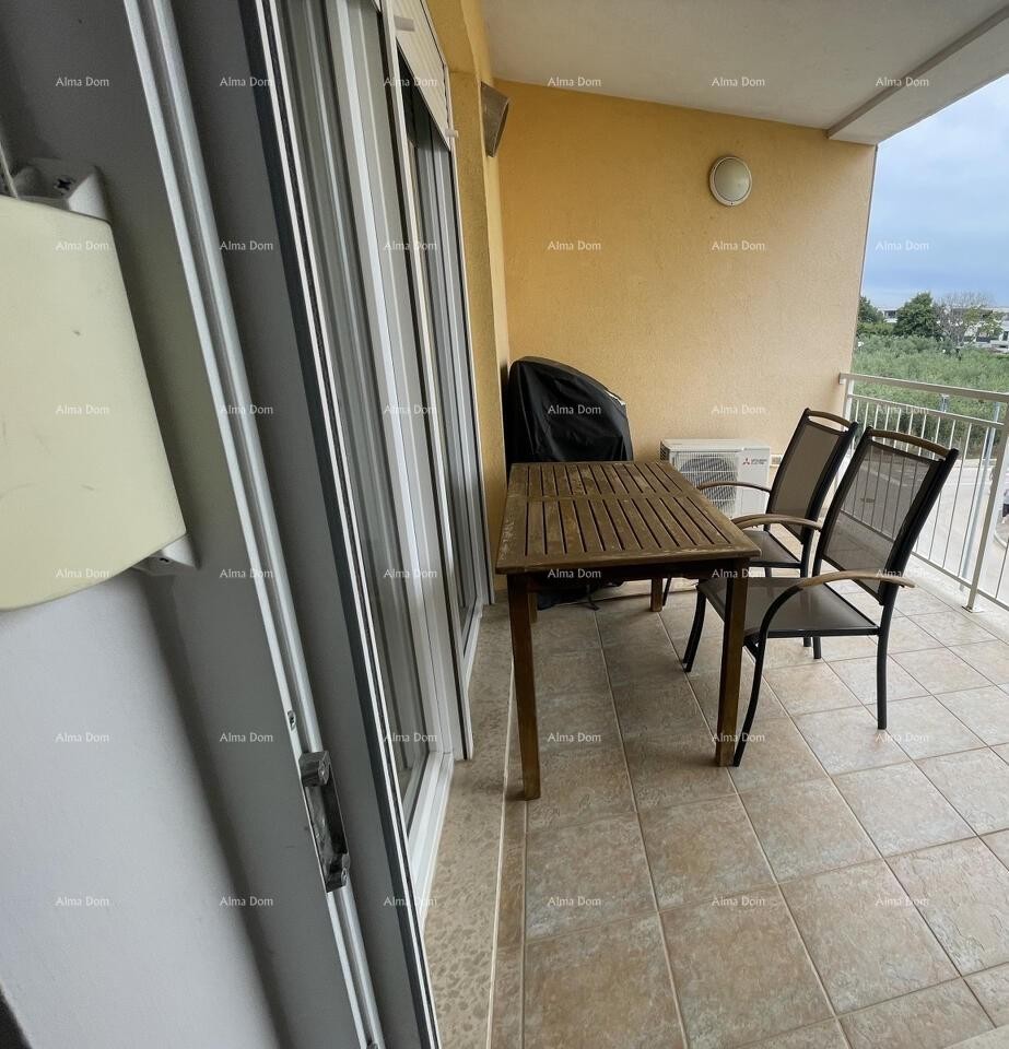 Novigrad – Spacious Two-Story Apartment with Covered Parking Space 9