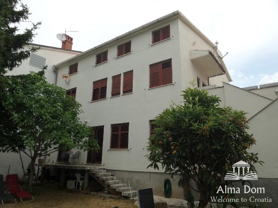 Prostrana kuća u Fažani, 400 m od centra i mora – idealna za obitelj ili investiciju 1