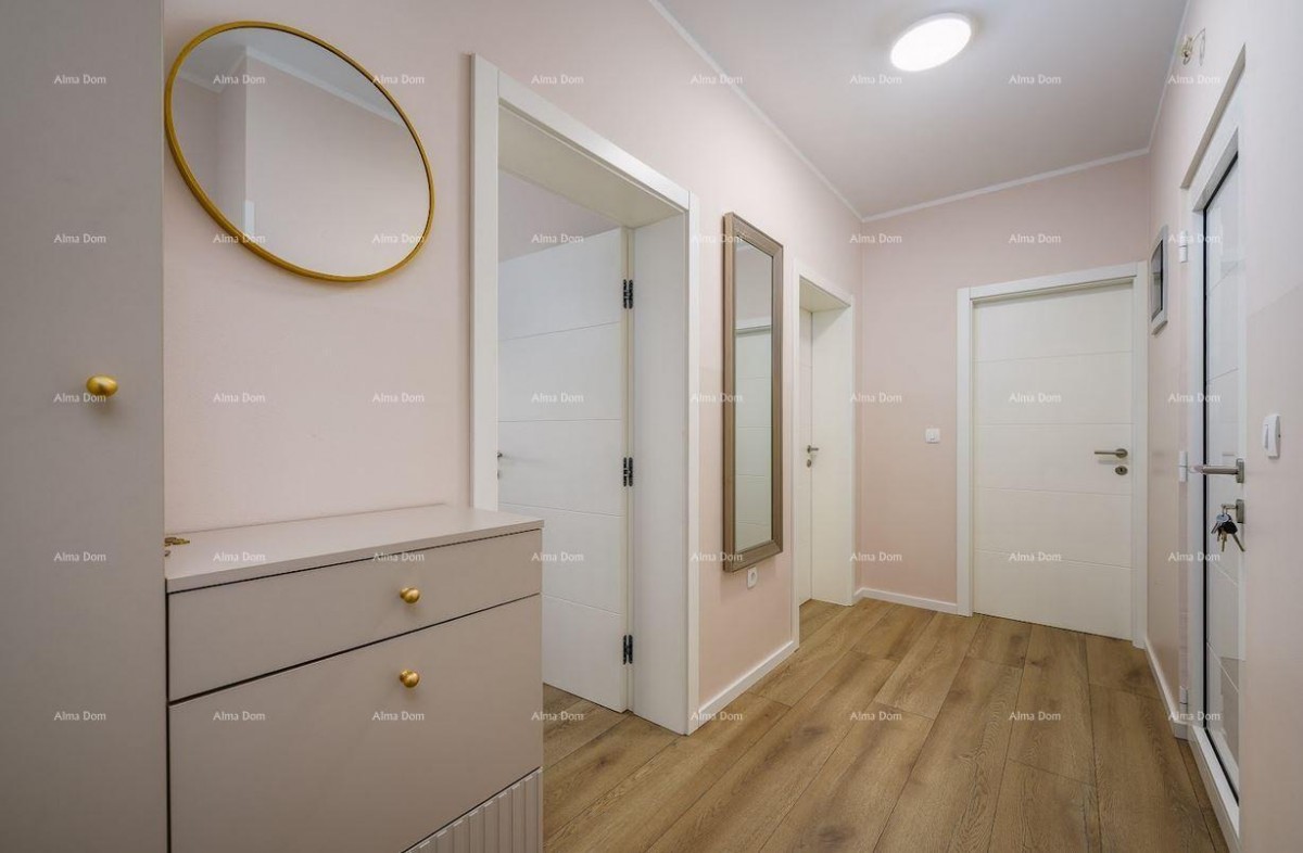 Prodaja stana, Poreč 13