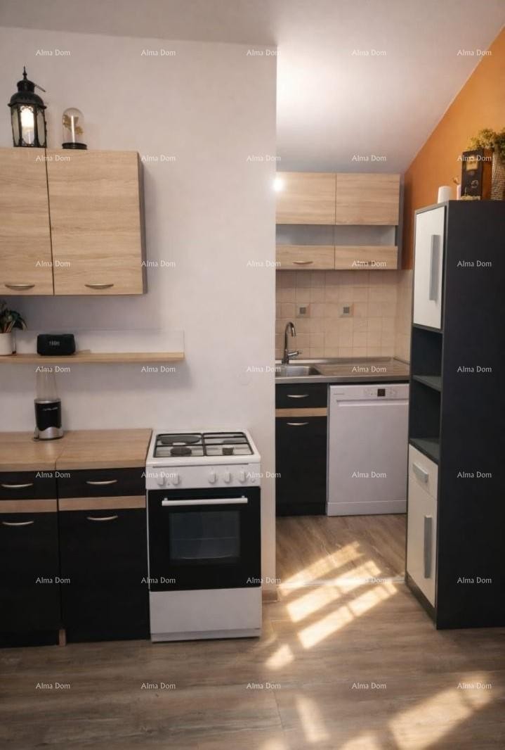 Rovinj – nepremičnina z dvema stanoma s pogledom na morje in parkirnim mestom 13