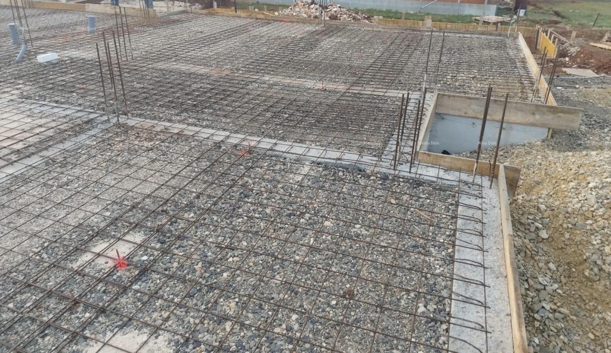 Prodaja dvoetažne kuće s bazenom u mirnom naselju, okolica Pule! 10