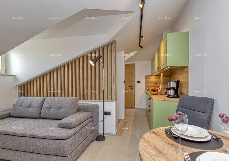 Vendesi una bella palazzina con tre appartamenti nel centro, Orsera! 23