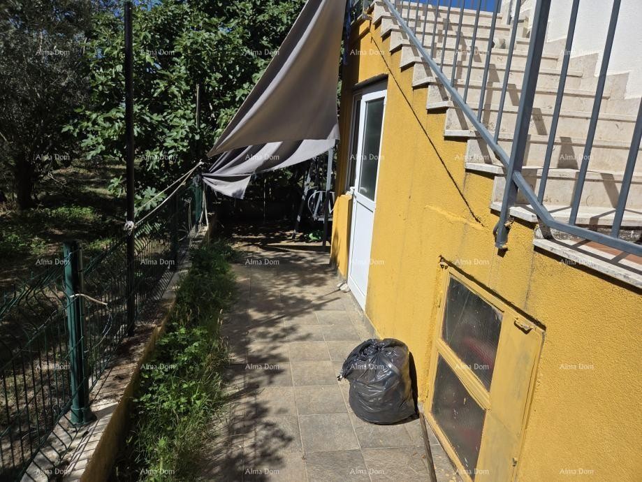 Fažana, Spacious Apartment with Garden, Garage, and Basement – 600 m from the Sea and Center 15